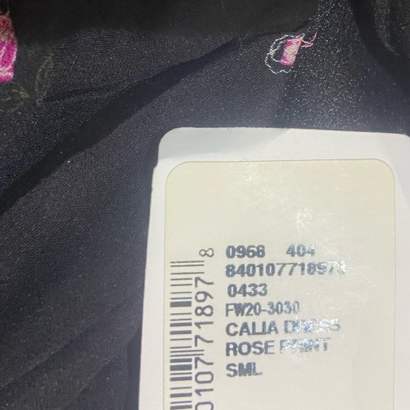 Retrofete Calla Dress Sz S NEW Rose Print Silk Button Front - Picture 9 of 9